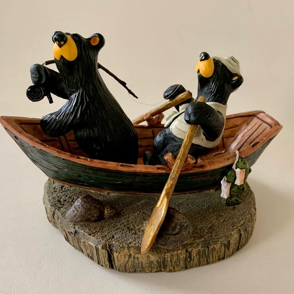 Bearfoots “Catch of the  Day” figurine - Picture 5 of 13